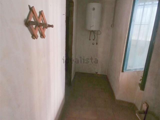 Capannone in affitto di 300 m² in Via Donne della Resistenza