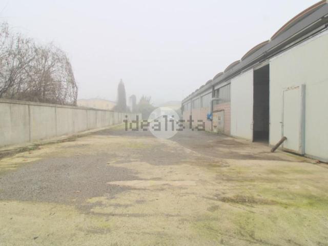 Capannone in affitto di 300 m² in Via Padana Superiore, 170