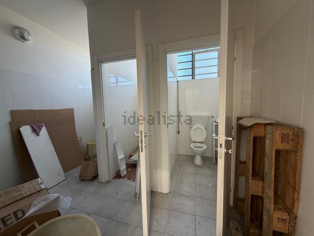 Capannone in affitto di 300 m² in Via Pistoiese