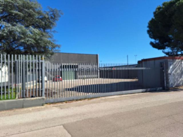Capannone in affitto di 3227 m² in Viale Federico II, 5