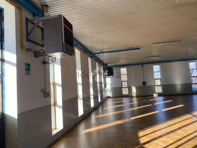 Capannone in affitto di 323 m² in Via Palazzon, 92