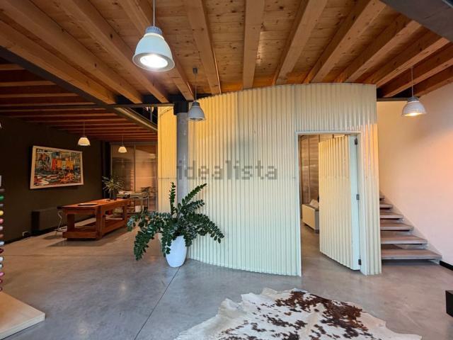Capannone in affitto di 330 m² in Vicolo Boccacavalla