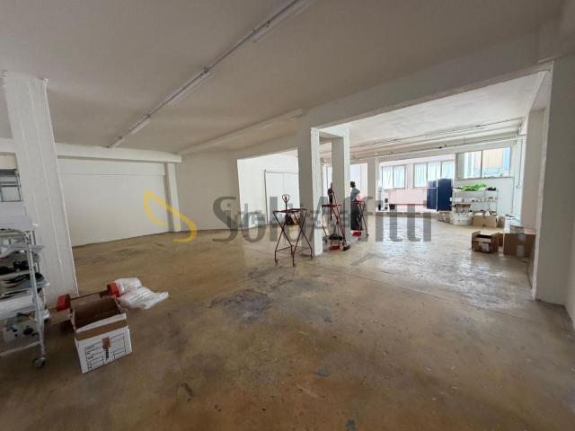 Capannone in affitto di 340 m²
