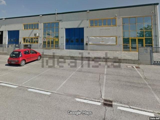 Capannone in affitto di 350 m²