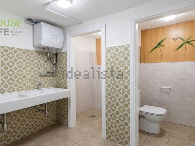 Capannone in affitto di 350 m²