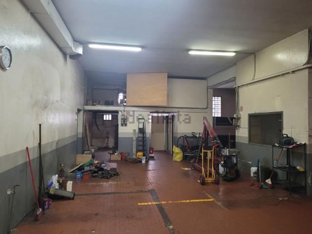 Capannone in affitto di 380 m²