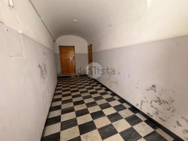 Capannone in affitto di 38 m² in Via Ernesto Guala