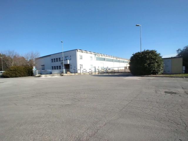Capannone in affitto di 3926 m² in Via Guglielmo Marconi