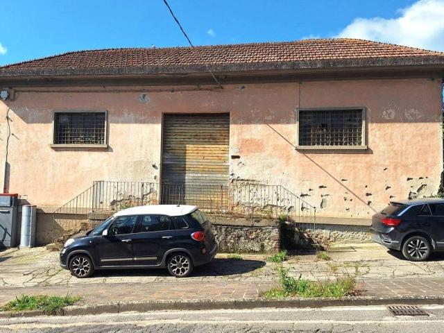 Capannone in vendita a Magione