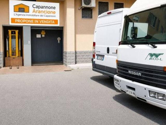 Capannone in vendita a Milano
