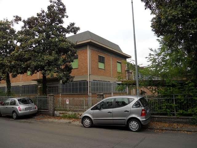 Capannone in vendita a Modena