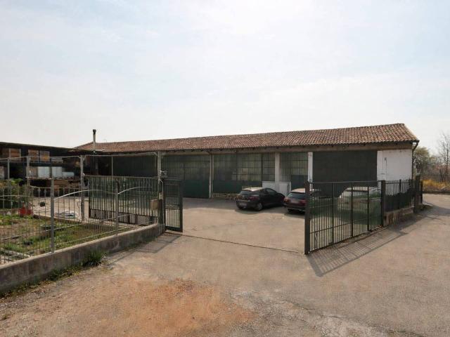 Capannone in vendita a Moncalieri