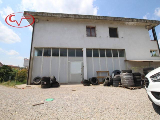 Capannone in vendita a Montevarchi