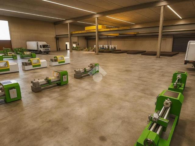 Capannone in vendita a Nave