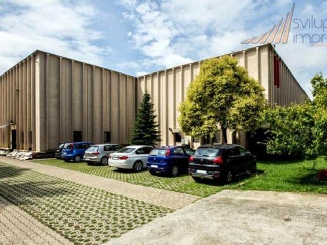 CAPANNONE IN VENDITA A BRUGHERIO