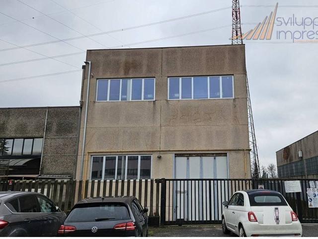 Capannone in vendita a Brugherio