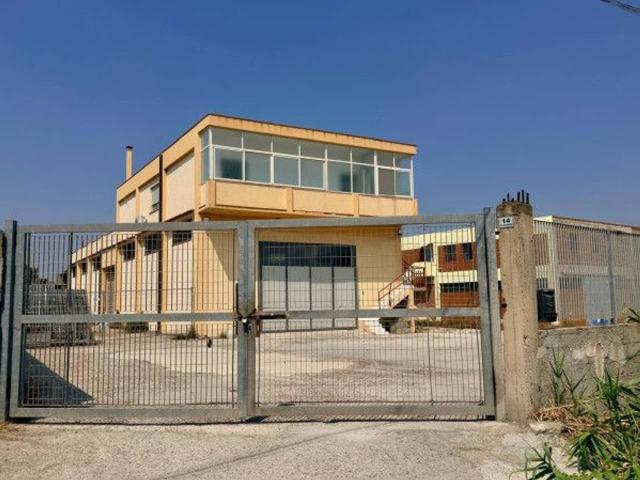 Capannone in vendita a Cagliari