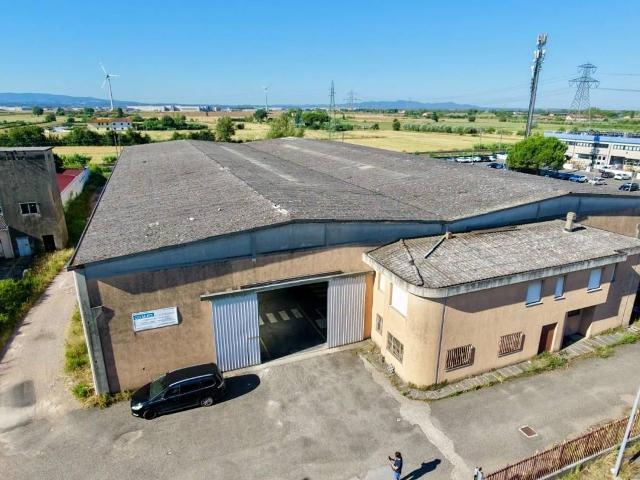 Capannone in vendita a Calcinaia