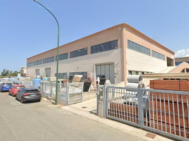 Capannone in vendita a Campiglia Marittima, Venturina