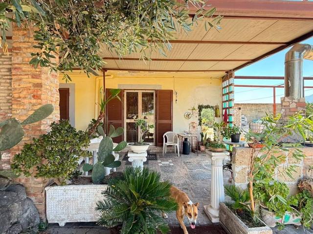 Capannone in vendita a Casalnuovo Di Napoli