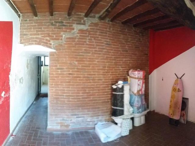 Capannone in vendita a Cascina