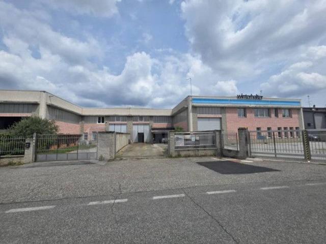 Capannone in vendita a Cardano Al Campo