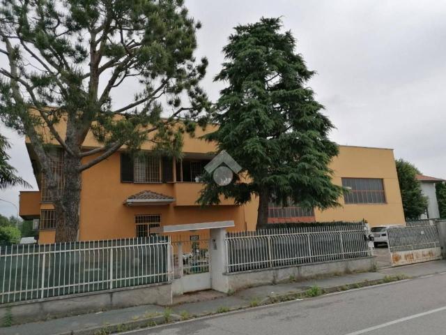 Capannone in vendita a Cerro Maggiore