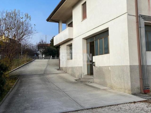 Capannone in vendita a Conegliano