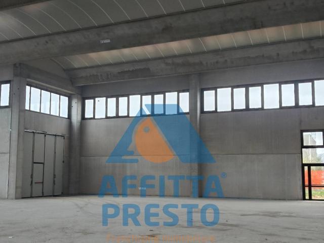 Capannone in vendita a Empoli, Terrafino