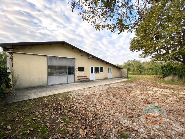 Capannone in vendita a Farra D'Isonzo