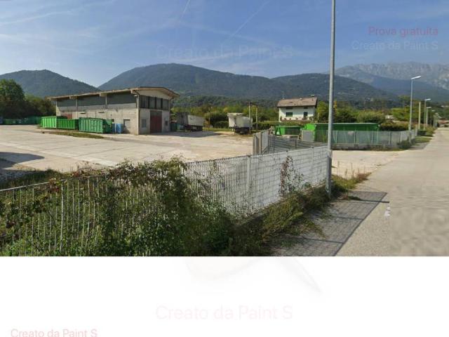 Capannone in vendita a Feltre