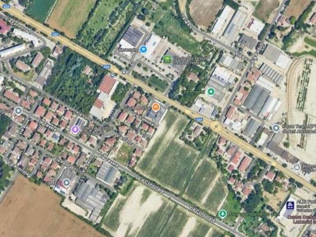 Capannone in vendita a Forli'