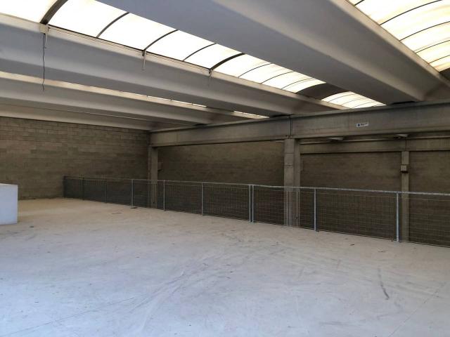 Capannone in vendita a Gessate