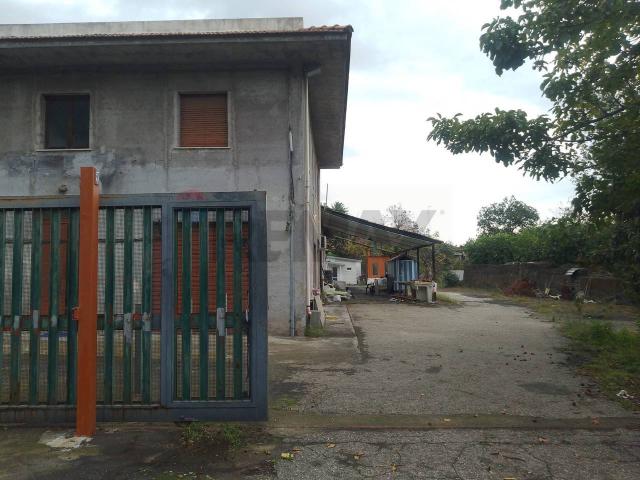 Capannone in vendita a Giarre