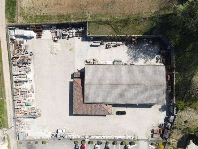 Capannone in vendita a Grana, Campagna