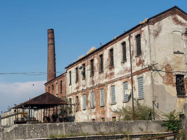 Capannone in vendita a Ivrea