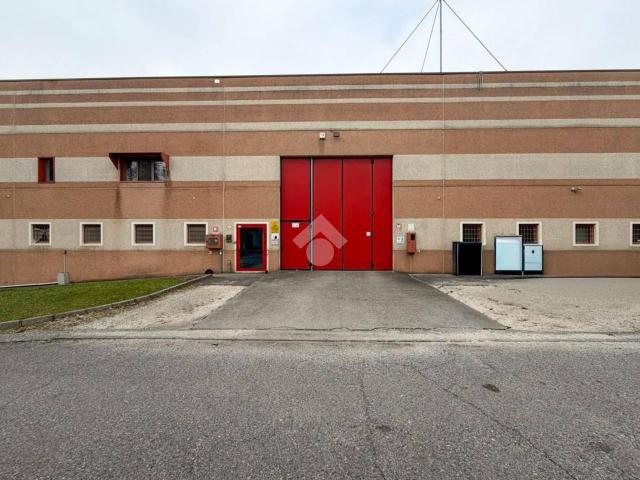 Capannone in vendita a Lonato
