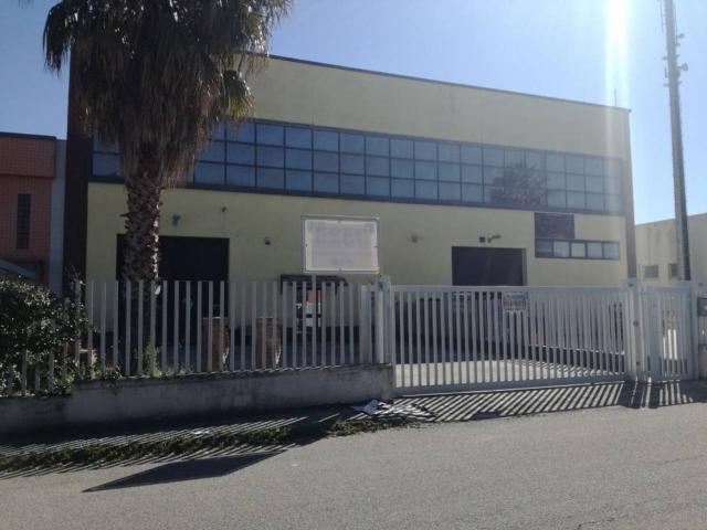Capannone in vendita a Rende