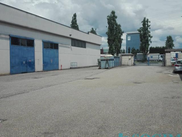 Capannone in vendita a Rho