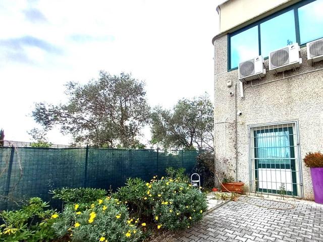 Capannone in vendita a Rosignano Marittimo