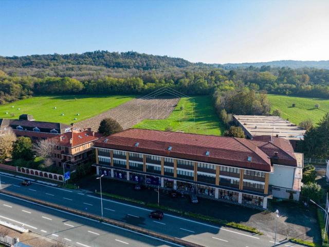 Capannone in vendita a Rosta