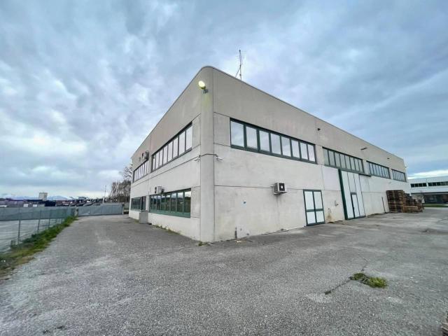 Capannone in vendita a San Vito Al Tagliamento