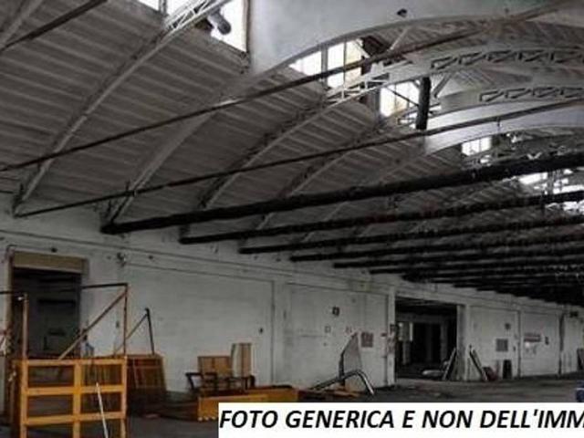 Capannone in vendita a Santa Maria A Monte