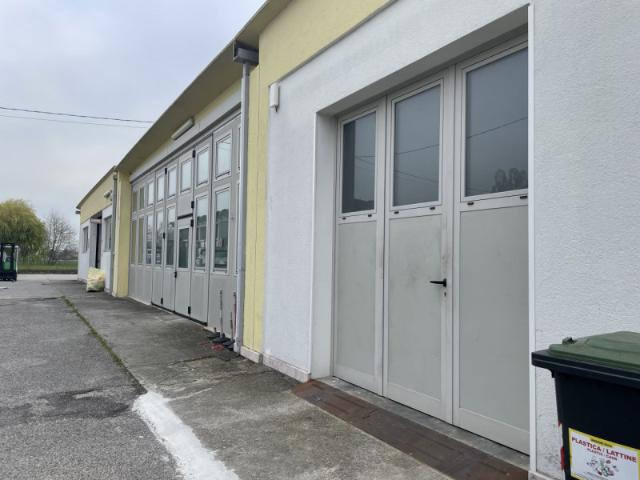 Capannone in Vendita a Sant'Angelo di Piove di Sacco