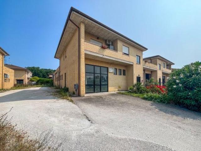 Capannone in vendita a Sant'Elpidio A Mare