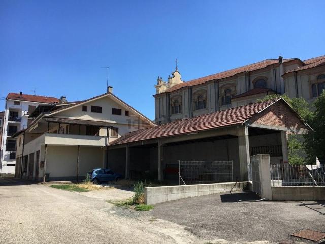 Capannone in vendita a Santo Stefano Belbo
