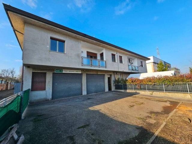 Capannone in vendita a Soliera