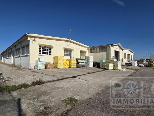 Capannone in vendita a Sommacampagna