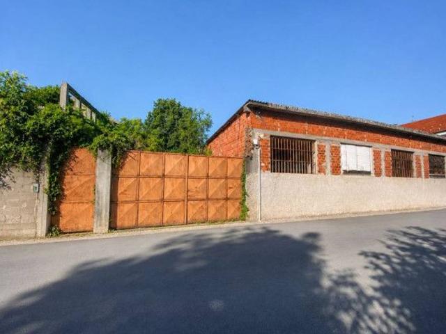Capannone in vendita a Sommariva Del Bosco