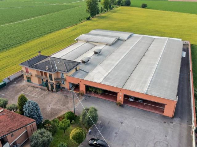 Capannone in vendita a Soncino